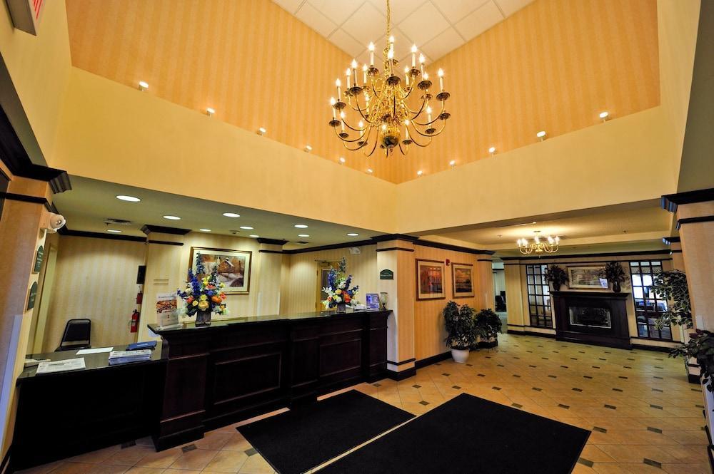 Holiday Inn Express Syracuse Airport By Ihg North Syracuse Exterior foto