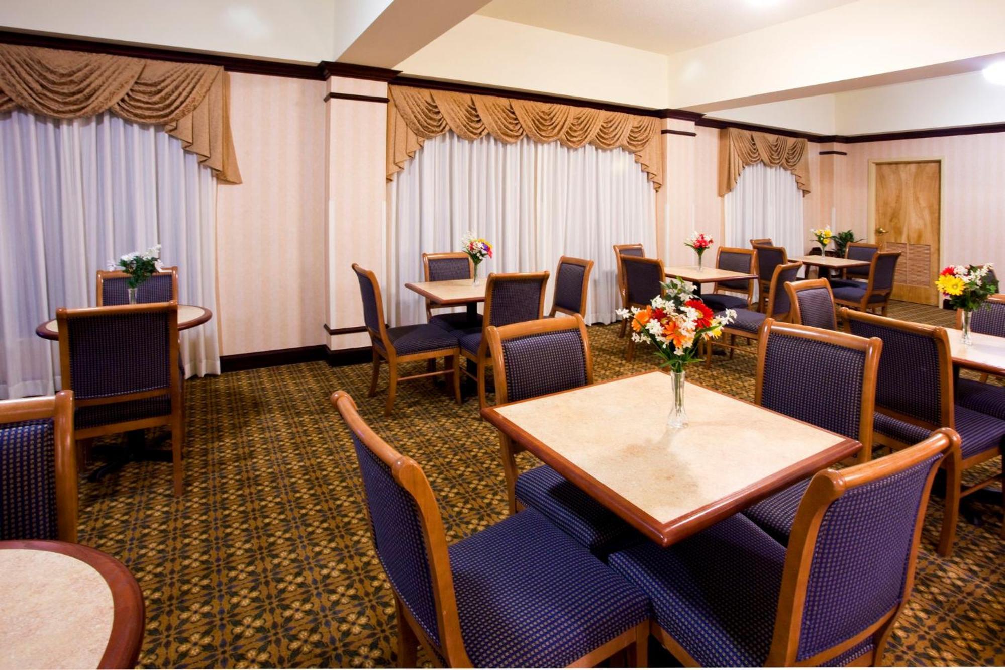 Holiday Inn Express Syracuse Airport By Ihg North Syracuse Exterior foto